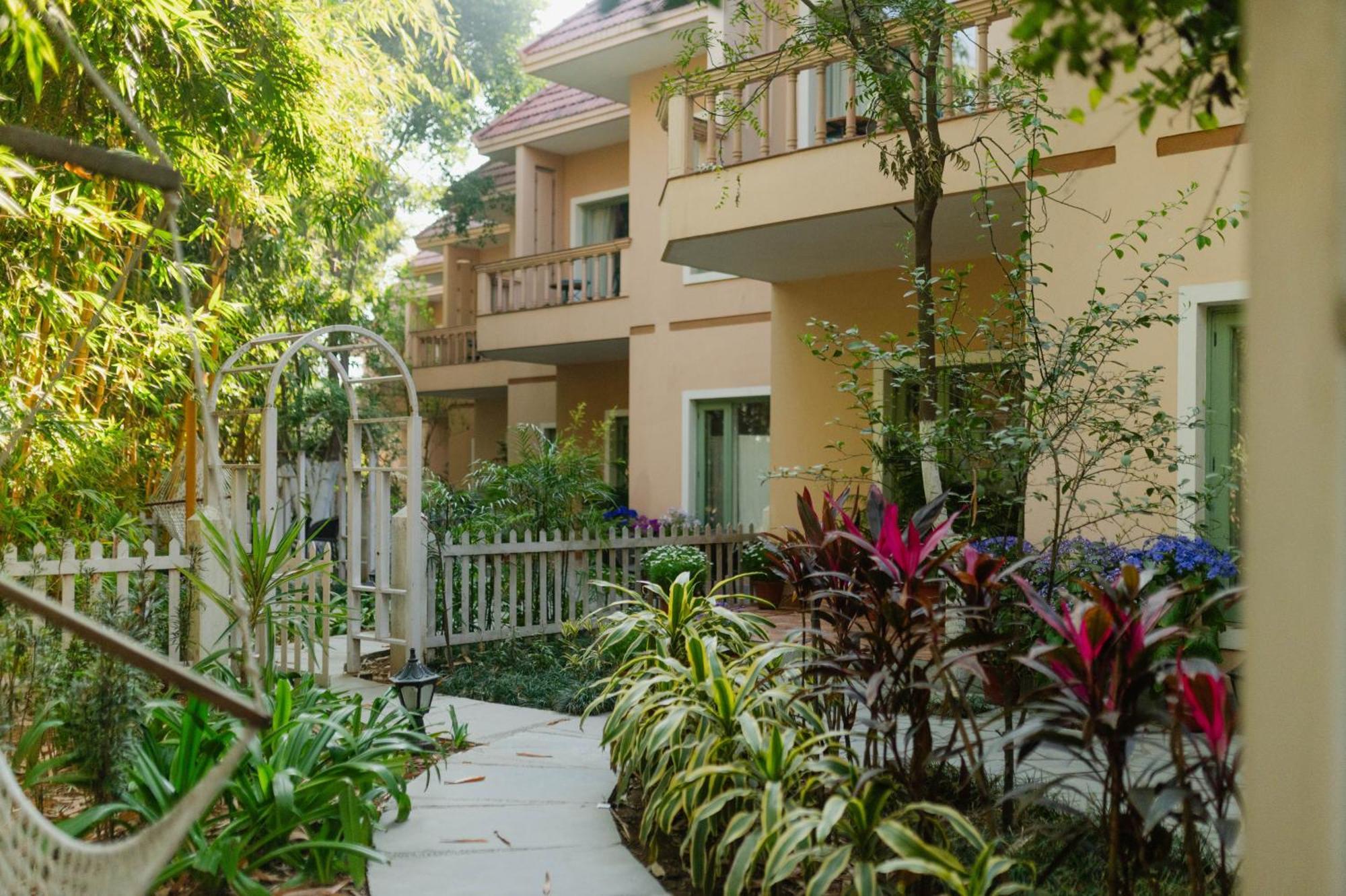 Karma Chalets Gurgaon Exterior photo